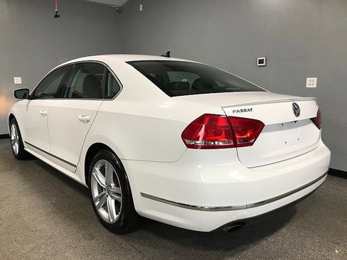 Used 2015 Volkswagen Passat 1.8T SEL Premium FWD image 5