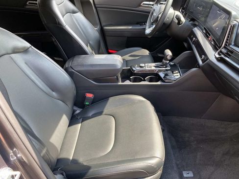 Used 2024 Kia Sportage EX AWD/4WD image 24