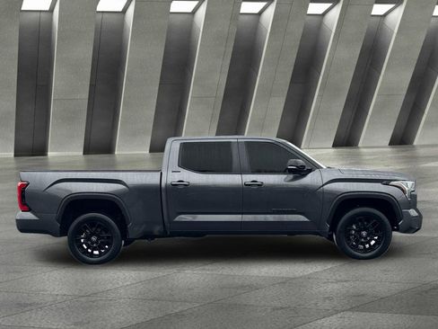 Used 2025 Toyota Tundra Limited AWD/4WD image 2