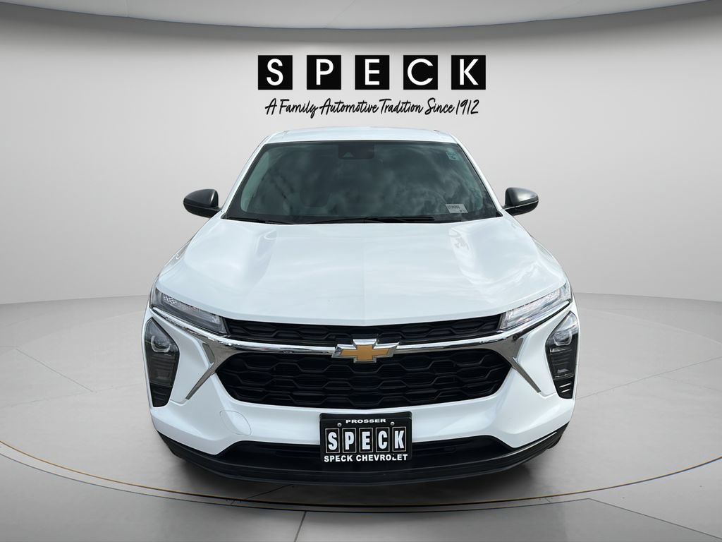 Used 2025 Chevrolet Trax LS FWD image 8