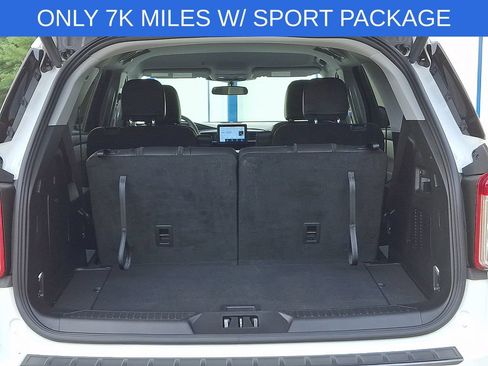 Used 2024 Ford Explorer XLT w/ Equipment Group 202A AWD/4WD image 29