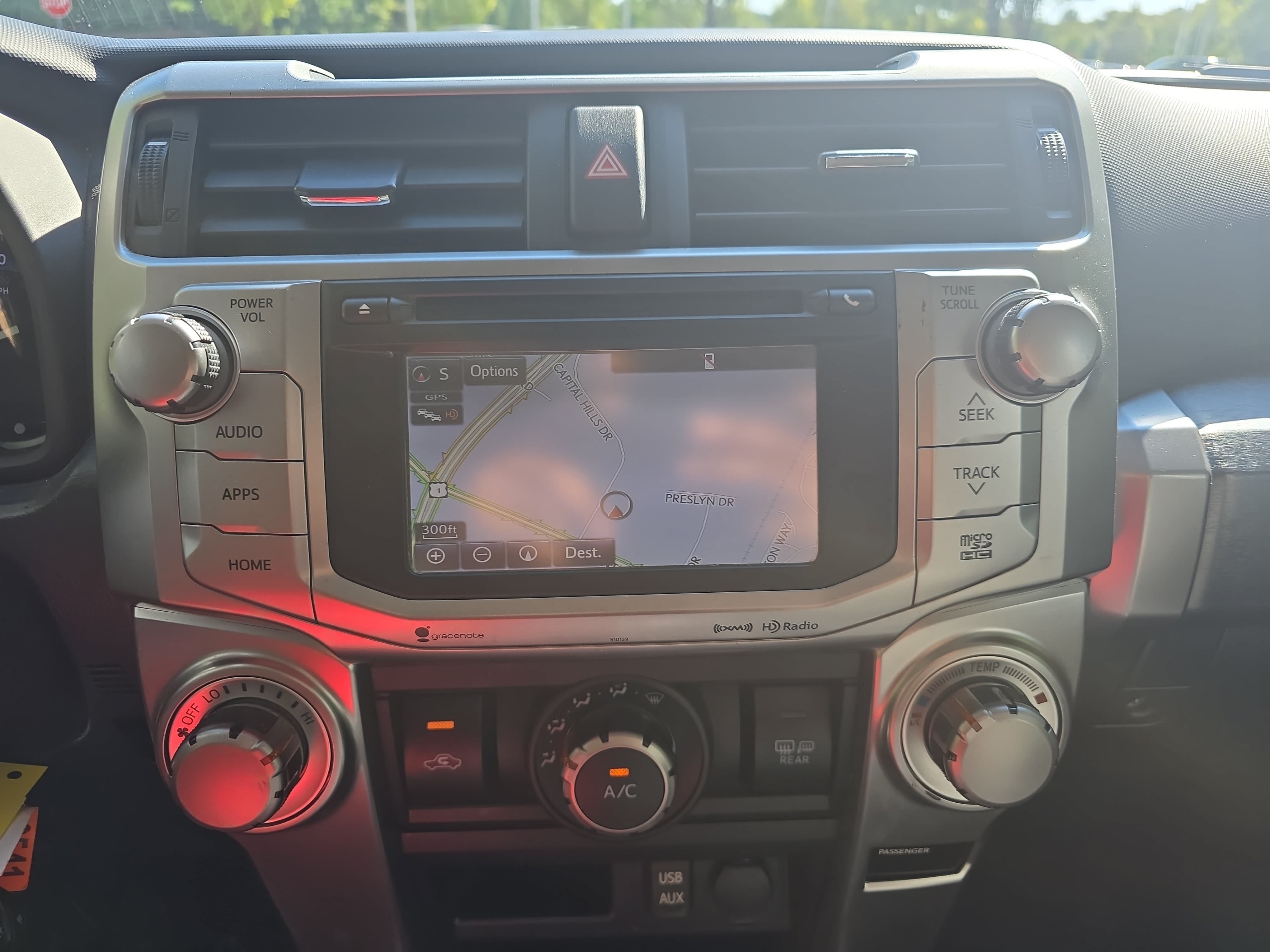 Used 2017 Toyota 4Runner SR5 AWD/4WD image 21