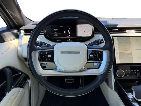 Certified 2023 Land Rover Range Rover Autobiography image 11