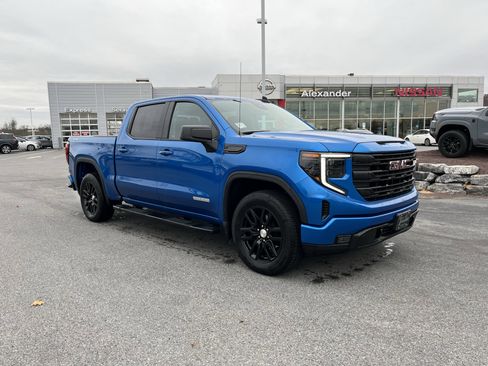 Used 2022 GMC Sierra 1500 Elevation image 1