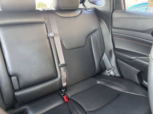 Used 2025 Jeep Compass Trailhawk w/ Trailer Tow Group image 36