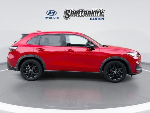 Used 2024 Honda HR-V Sport image 9