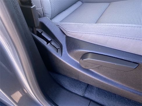 Used 2022 Chevrolet Colorado W/T image 31