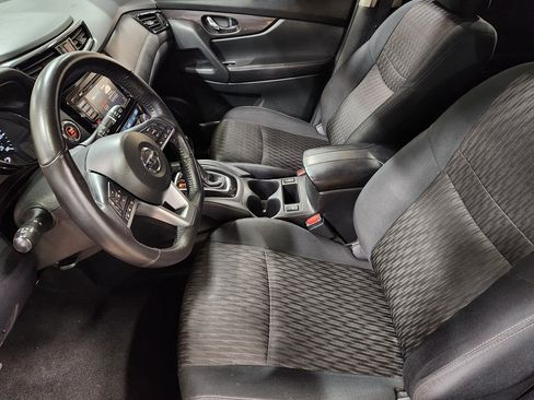 Used 2018 Nissan Rogue SV FWD image 29