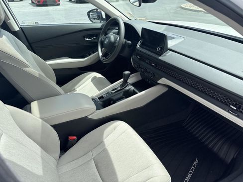 Certified 2023 Honda Accord EX image 27