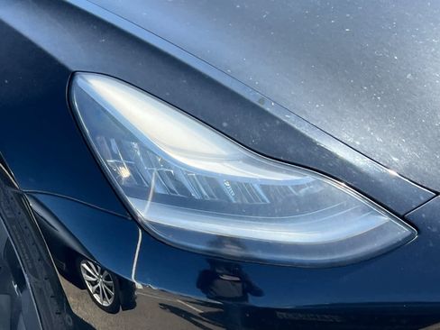 Used 2019 Tesla Model 3 Standard Range RWD image 14