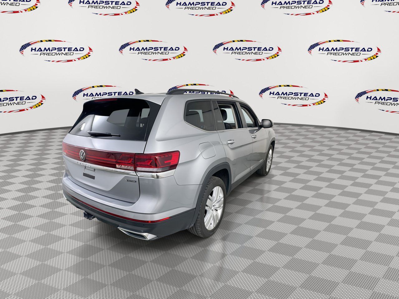 Used 2025 Volkswagen Atlas SE AWD/4WD image 8