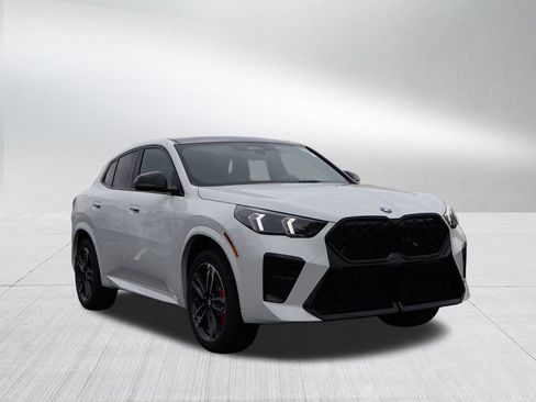 New 2026 BMW X2 xDrive28i w/ Technology Package AWD/4WD image 8