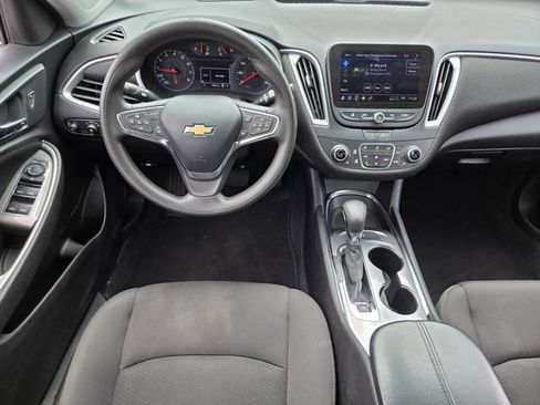 Used 2023 Chevrolet Malibu LT FWD image 18
