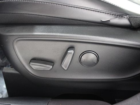 Used 2023 Ford Escape Platinum AWD/4WD image 46