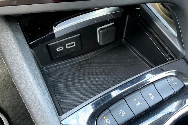 Used 2023 Buick Envision Preferred w/ Sport Touring Package AWD/4WD image 15