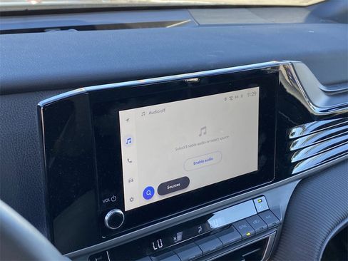 Used 2025 Toyota Camry SE image 8