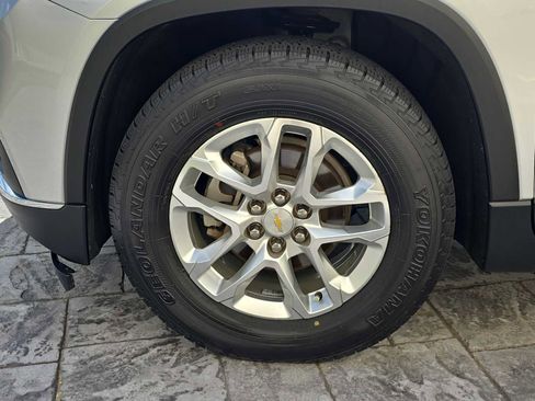 Used 2018 Chevrolet Traverse LT image 10