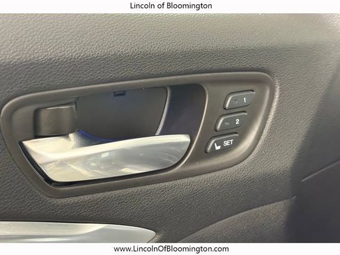 Used 2018 Acura MDX SH-AWD image 18