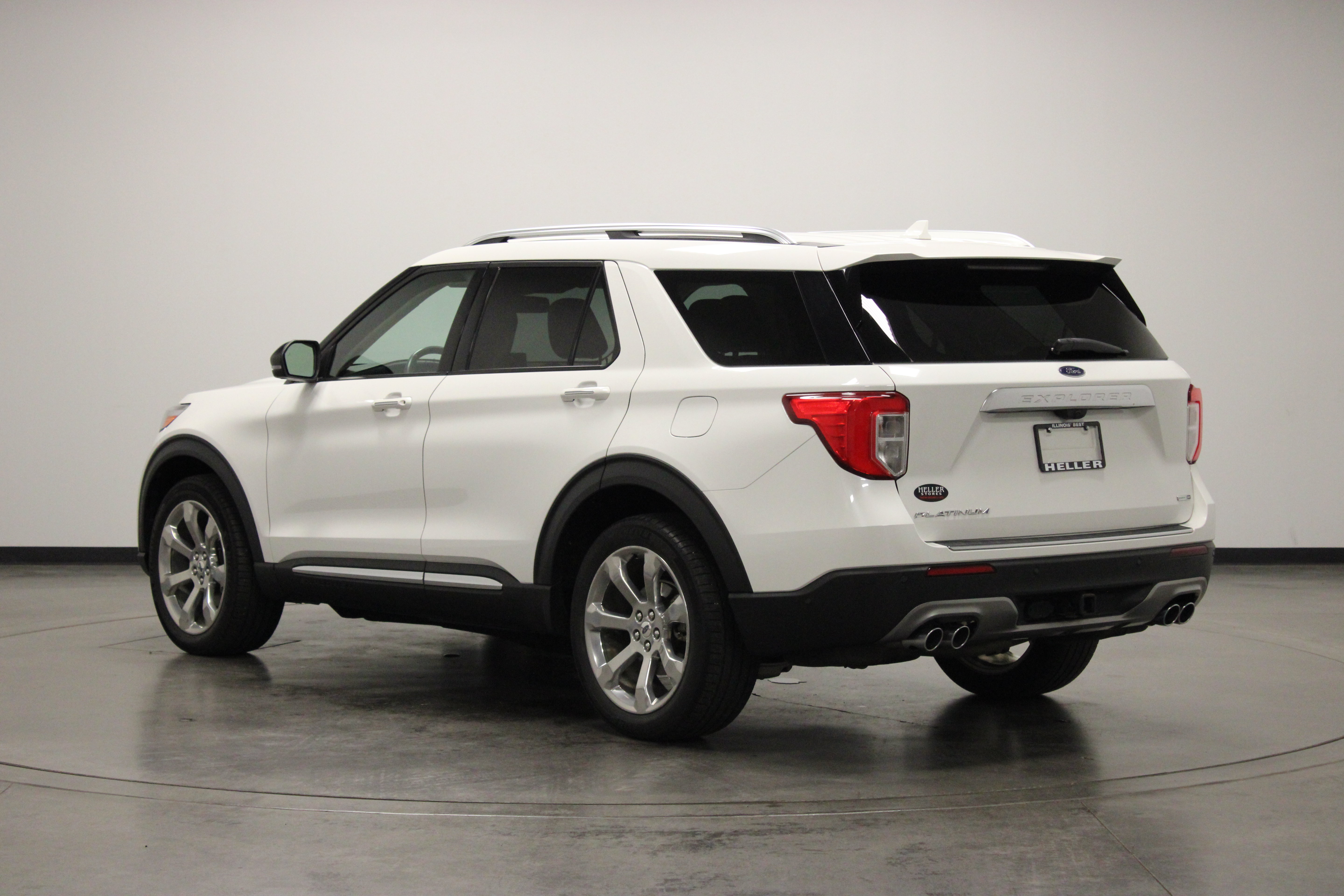 Used 2020 Ford Explorer Platinum w/ Premium Technology Package AWD/4WD image 6