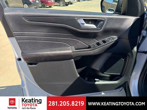 Used 2025 Ford Escape ST-Line image 9