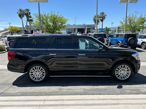 Used 2024 Ford Expedition Max Limited AWD/4WD image 9