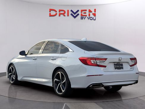 Used 2019 Honda Accord Sport image 3