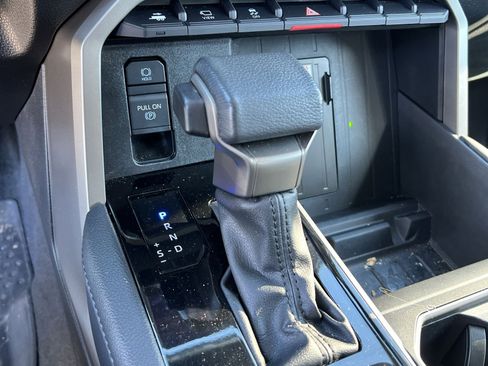 Used 2024 Toyota Tundra Limited image 22