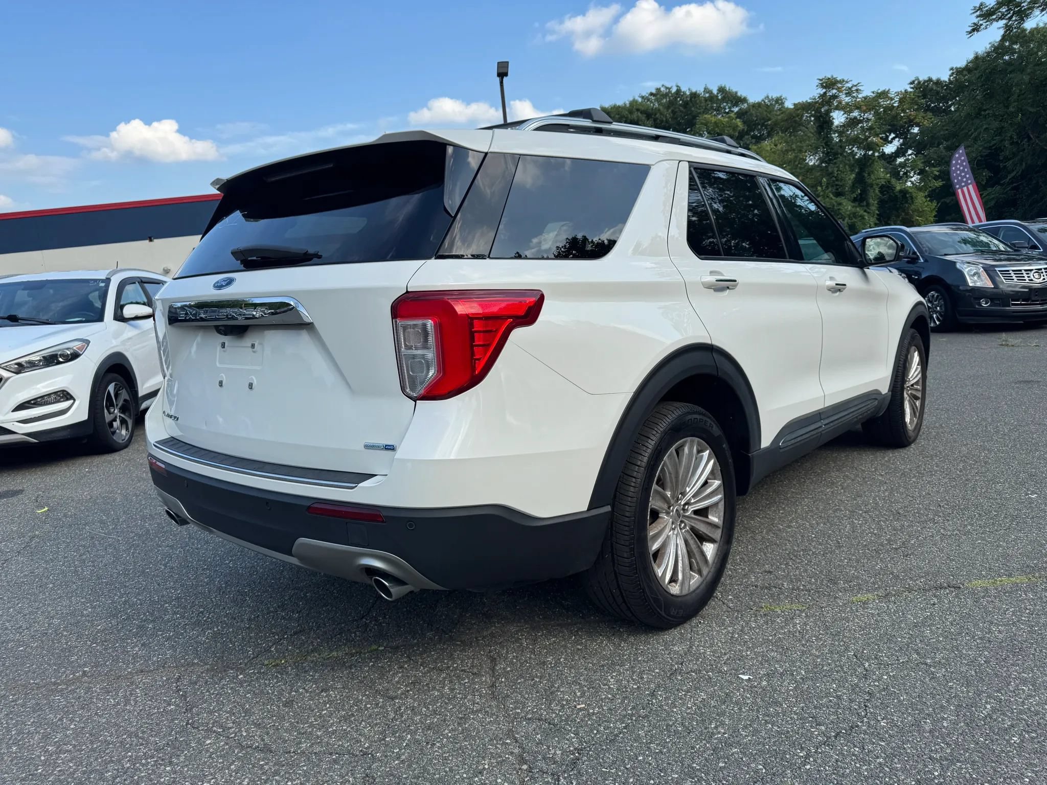 Used 2020 Ford Explorer Limited AWD/4WD image 5