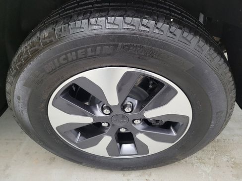 Used 2022 Jeep Grand Cherokee Limited 4xe w/ Luxury Tech Group II AWD/4WD image 31