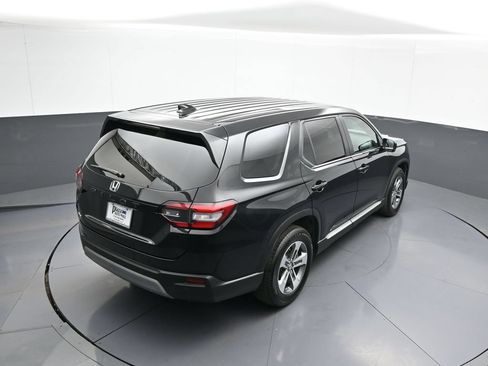 Certified 2025 Honda Pilot EX-L image 39