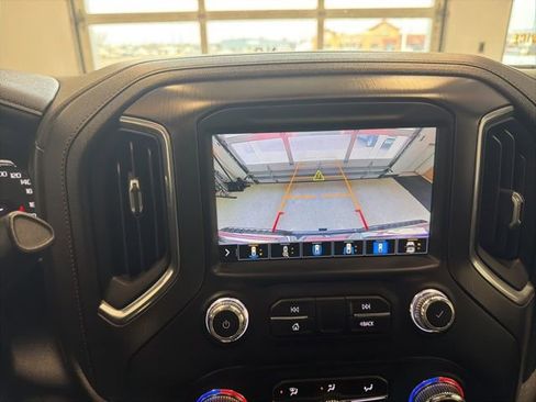 Used 2021 GMC Sierra 2500 AT4 image 4