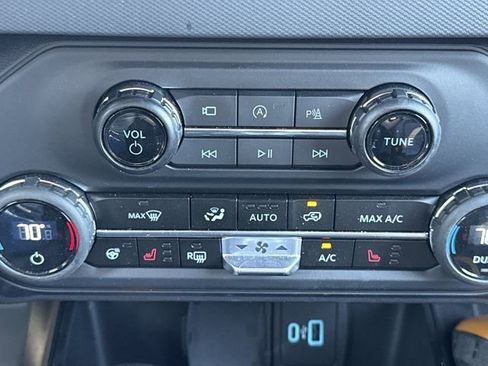 Used 2024 Ford Bronco Badlands w/ Sasquatch Package AWD/4WD image 19