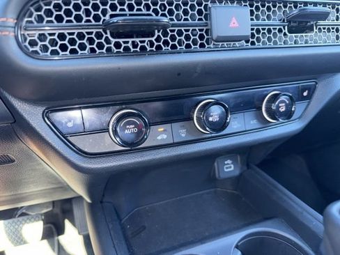 Used 2025 Honda HR-V Sport image 40