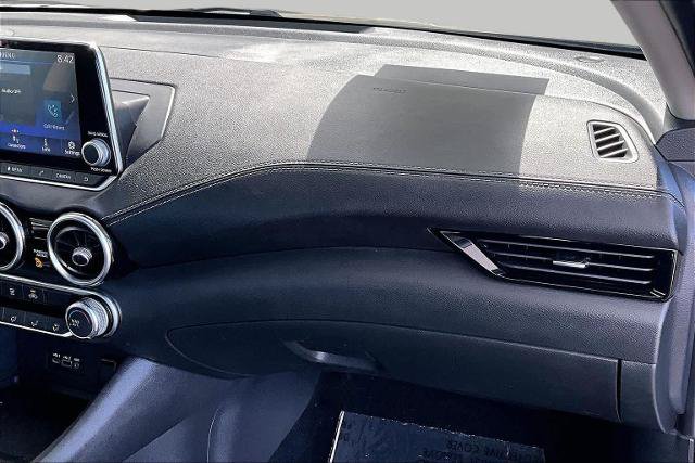 Certified 2022 Nissan Sentra SV FWD image 18