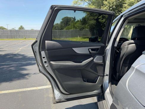 Used 2025 Acura MDX SH-AWD w/ Technology Package image 21