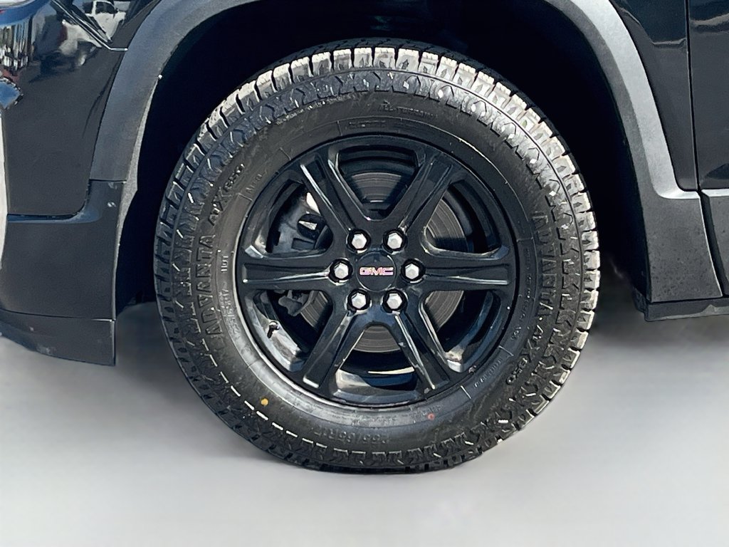 Used 2022 GMC Acadia AT4 w/ Technology Package AWD/4WD image 34