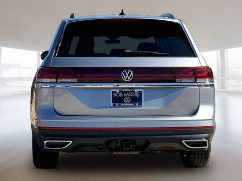 Used 2024 Volkswagen Atlas SE FWD image 4