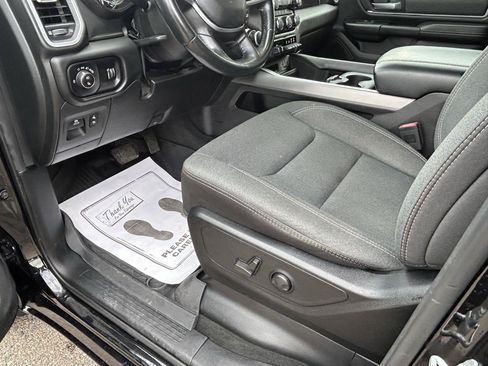 Used 2022 RAM 1500 Big Horn AWD/4WD image 10