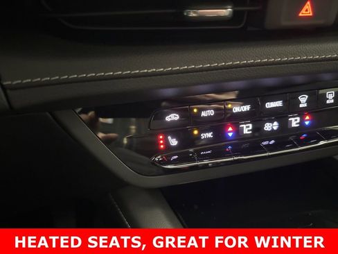 Used 2023 Buick Envision Essence image 4