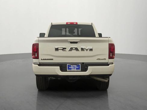 Used 2026 RAM 2500 Laramie AWD/4WD image 5