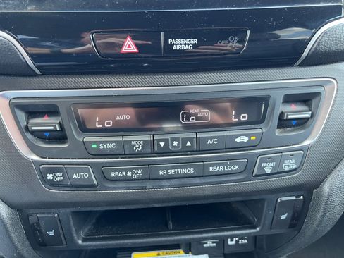 Used 2022 Honda Pilot TrailSport image 21