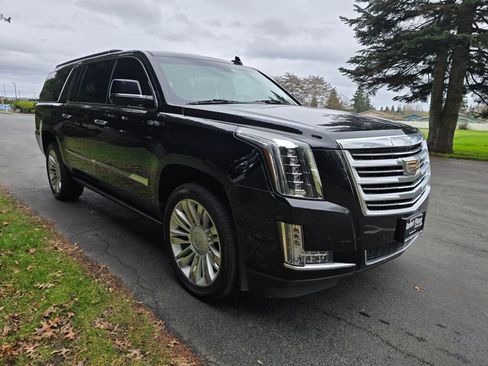 Used 2016 Cadillac Escalade ESV Platinum image 9