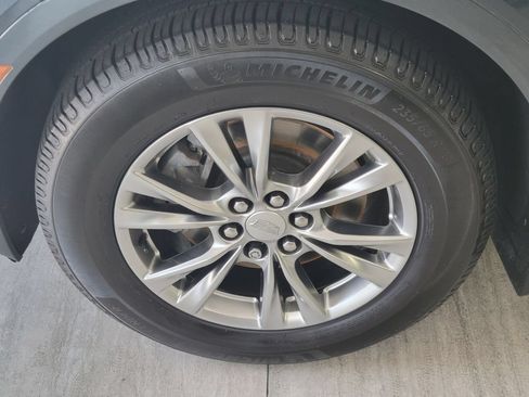 Used 2020 Cadillac XT5 Premium Luxury w/ LPO, Floor Liner Package AWD/4WD image 8