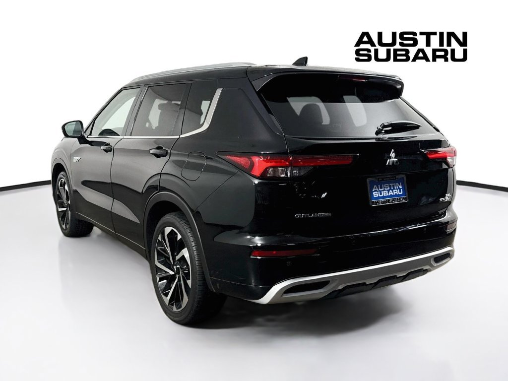 Used 2025 Mitsubishi Outlander 4WD Plug-In Hybrid image 5