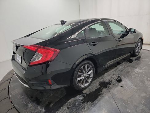 Used 2019 Honda Civic EX image 9