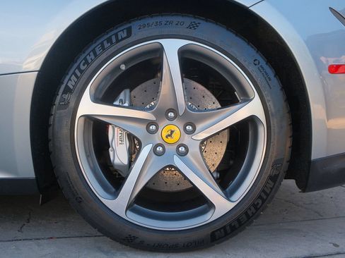 Used 2012 Ferrari FF AWD/4WD image 37