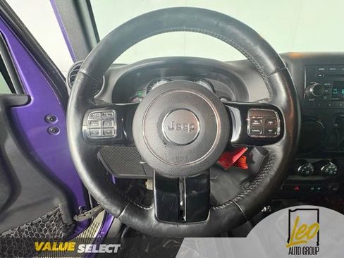 Used 2016 Jeep Wrangler Sahara AWD/4WD image 13