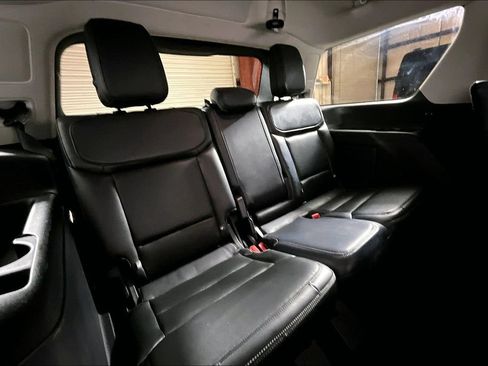 Used 2025 Ford Expedition Platinum AWD/4WD image 22
