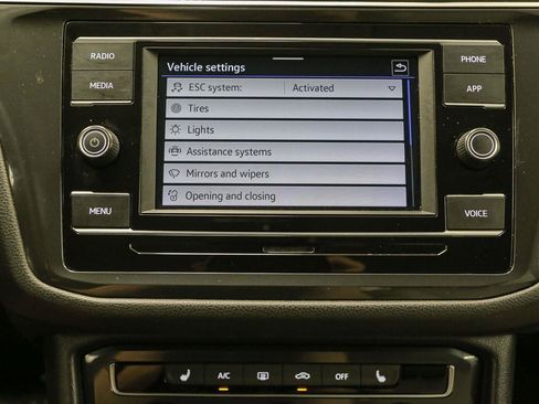 Certified 2022 Volkswagen Tiguan S AWD/4WD image 27