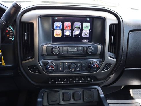 Used 2017 GMC Sierra 2500 Denali w/ Duramax Plus Package AWD/4WD image 11